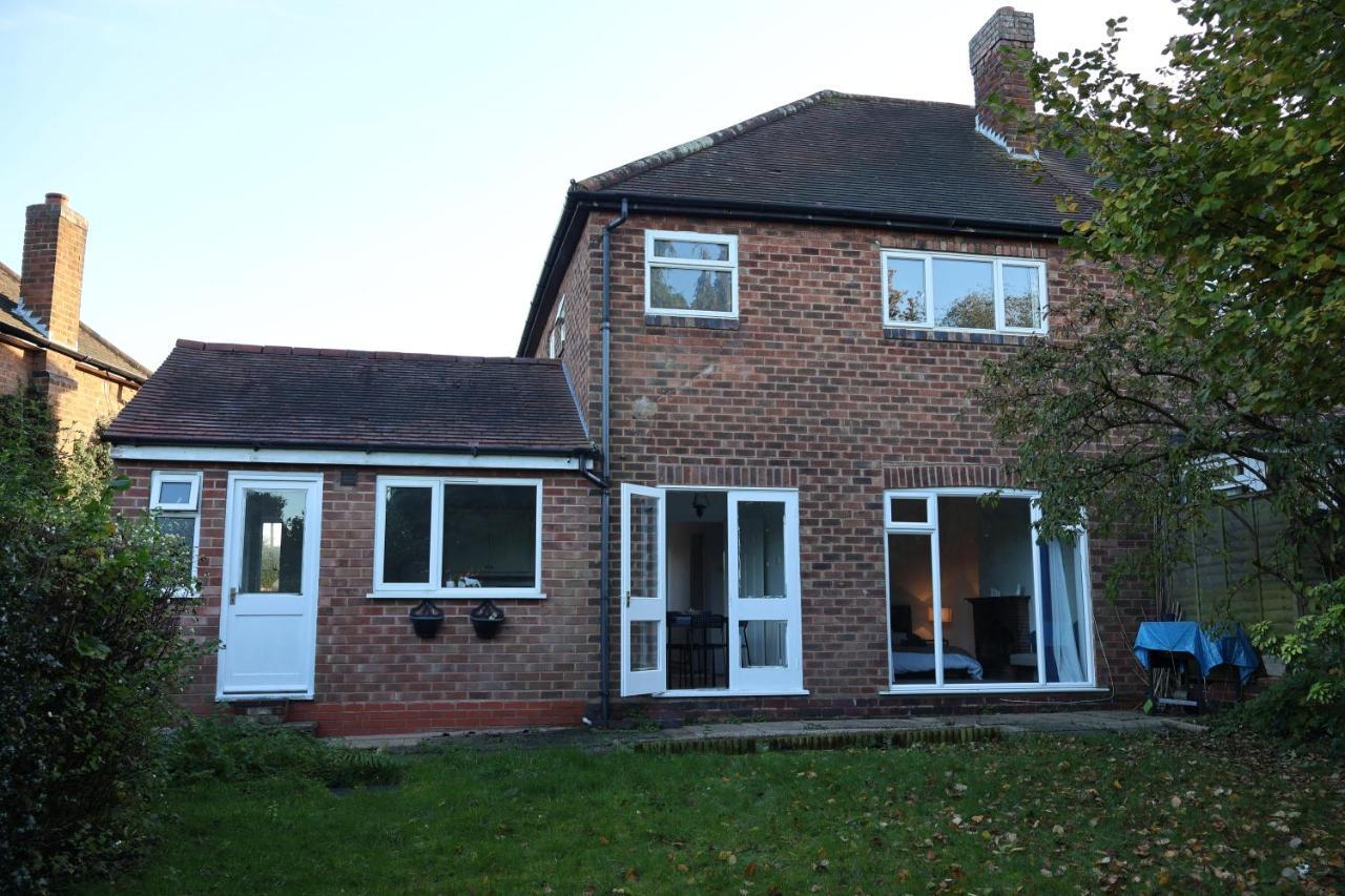 Spacious 4 Bed Home Near Nec, Jlr & Airport Parking For 3 Cars Ideal For Contractors! Σόλιχαλ Εξωτερικό φωτογραφία