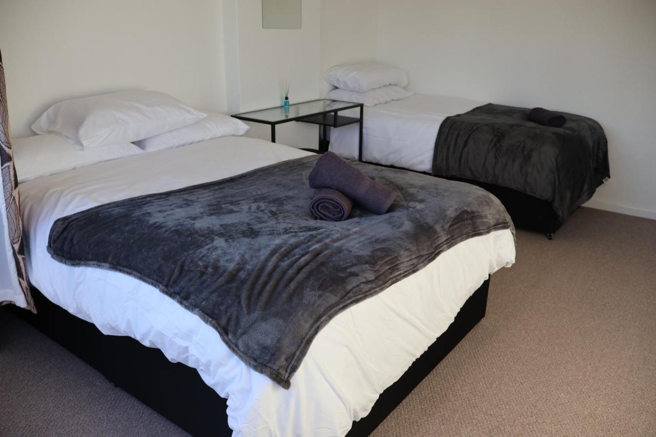 Spacious 4 Bed Home Near Nec, Jlr & Airport Parking For 3 Cars Ideal For Contractors! Σόλιχαλ Εξωτερικό φωτογραφία