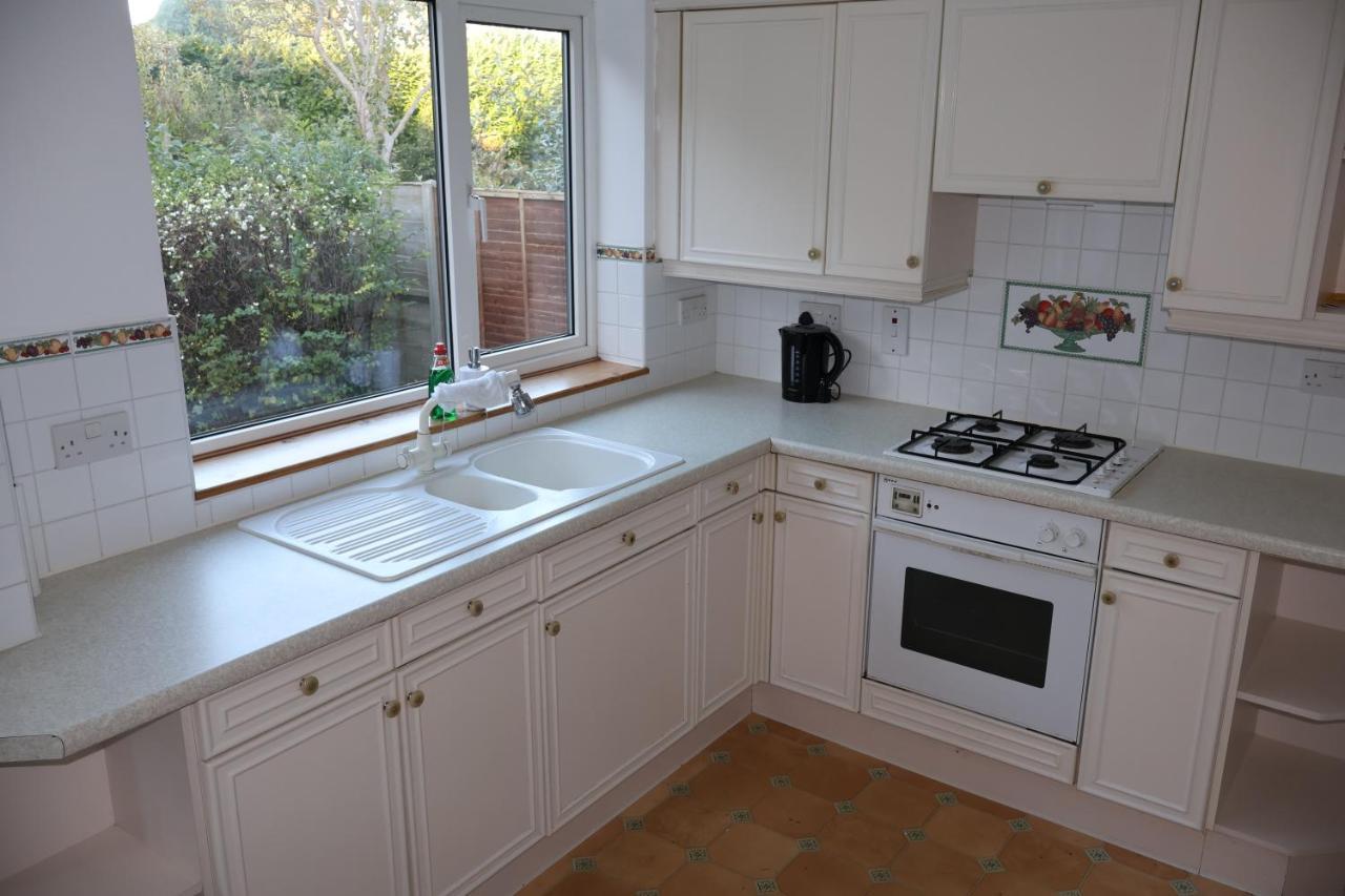 Spacious 4 Bed Home Near Nec, Jlr & Airport Parking For 3 Cars Ideal For Contractors! Σόλιχαλ Εξωτερικό φωτογραφία
